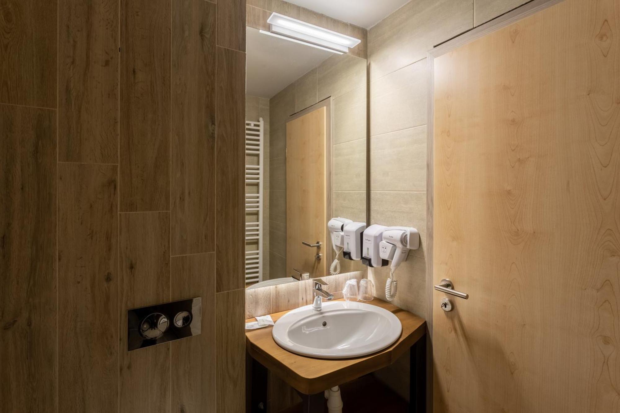 Eden 3&Eden 4 Hotell Predeal Exteriör bild